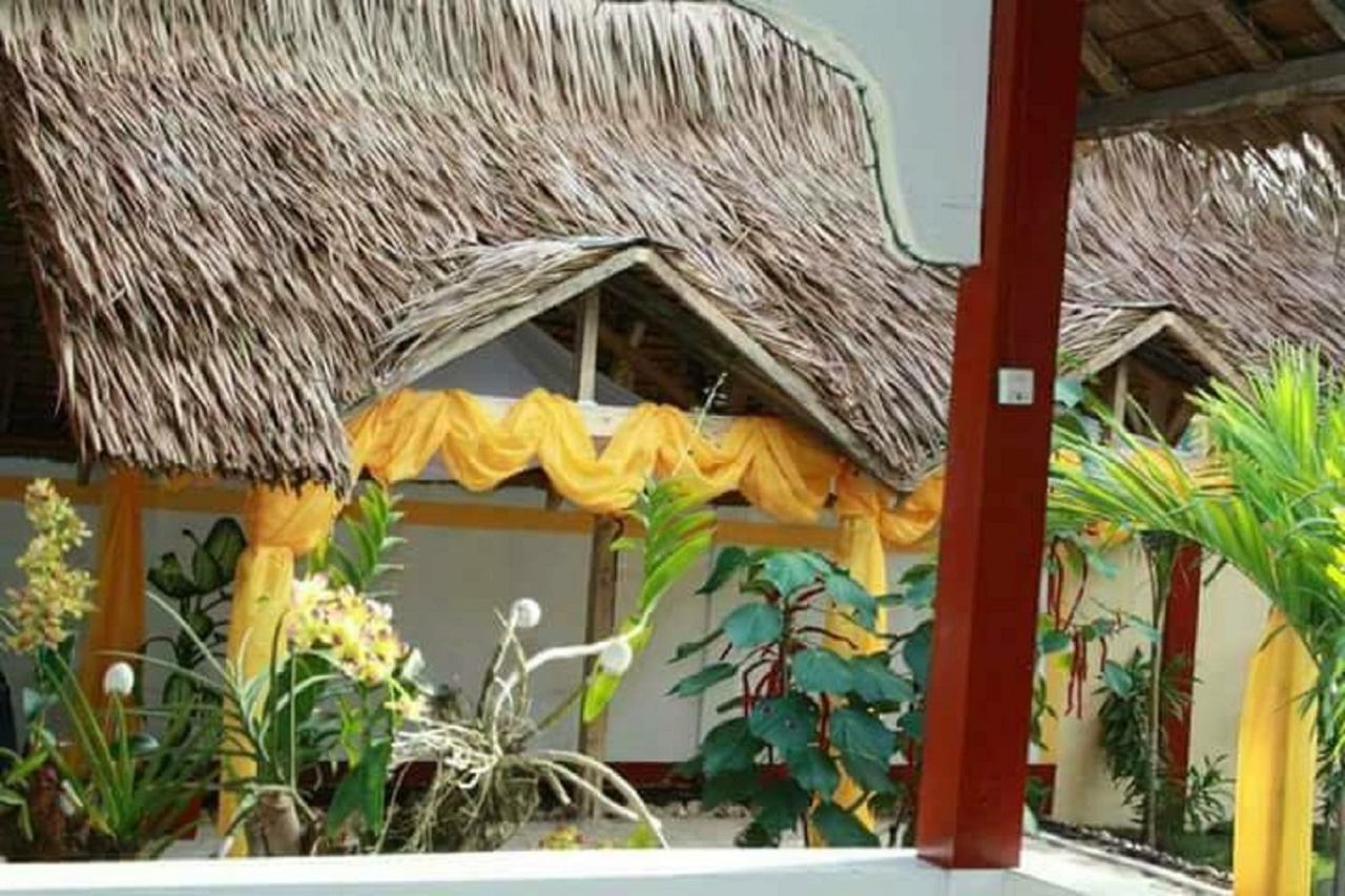 Traville Huts Palm Beach Inn Panglao Eksteriør bilde